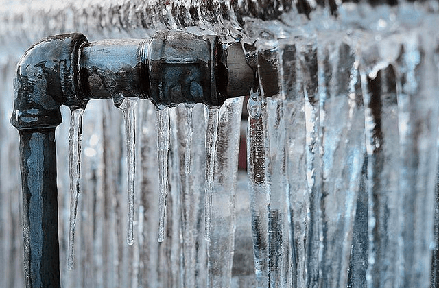 Frozen pipe thawing